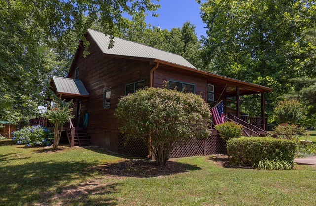 Spacious Choestoe Village Cabin, Mountains of Northeast GAnLicense # 014514
