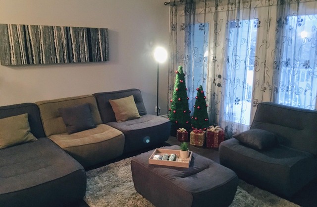 Spacious Condo - Pool & BBQ - Ski, MTB, Golf, Telework