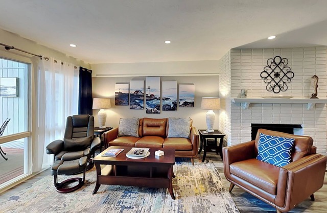 Spacious Condo w. Deck, Pool Access-Steps from the Beach