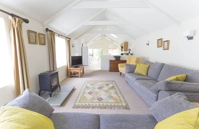 Spacious converted barn on a real Cornish lane, near Hayle and St. Ives