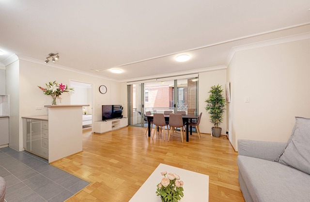 Spacious & Cosy 2 Bedroom Apartment in Darling Harbour