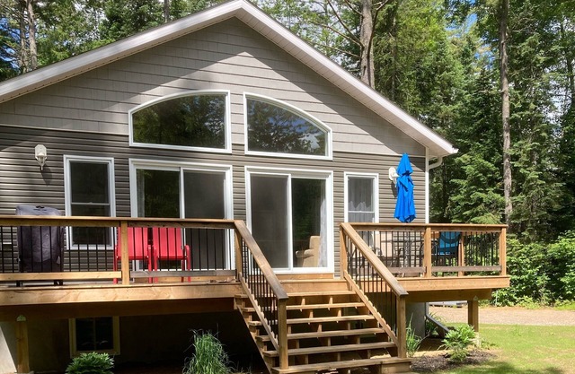 Spacious Cottage- Turtle Trail Benoir Lake