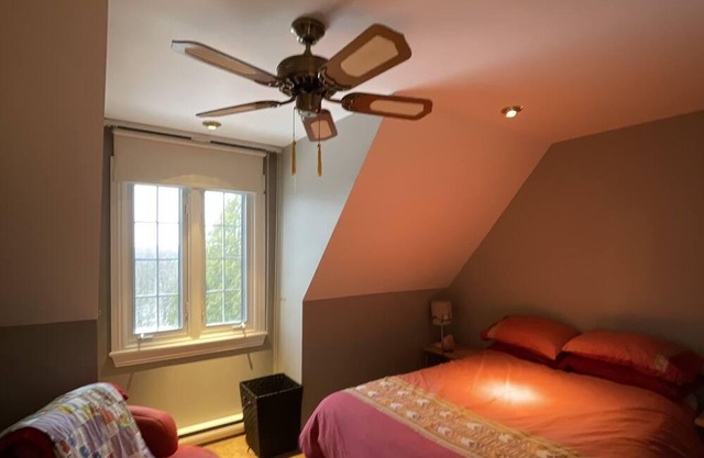 Spacious Country House on 22 Acres near ski/outdoor centres