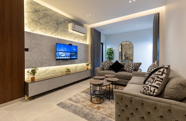 Spacious Designer Three Bedroom Home in Almadinah