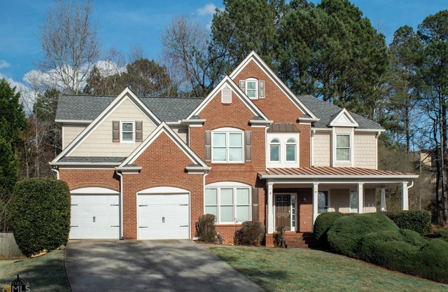 Spacious Dream home W/Private Pool!