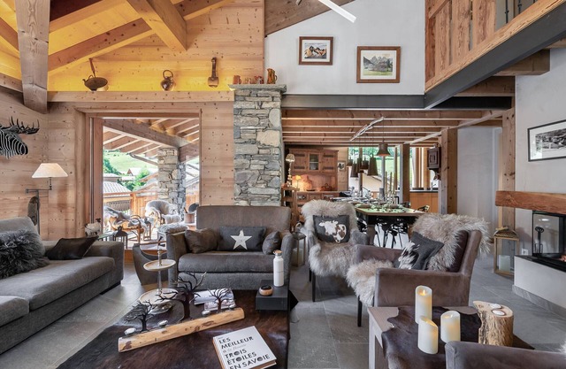 Spacious Duplex, Ski-In/Ski-Out, 4 Bedrooms, Fireplace, Mountain Serenity
