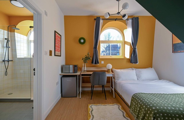 Spacious Ensuite Bedroom Close to Angel Shoreditch