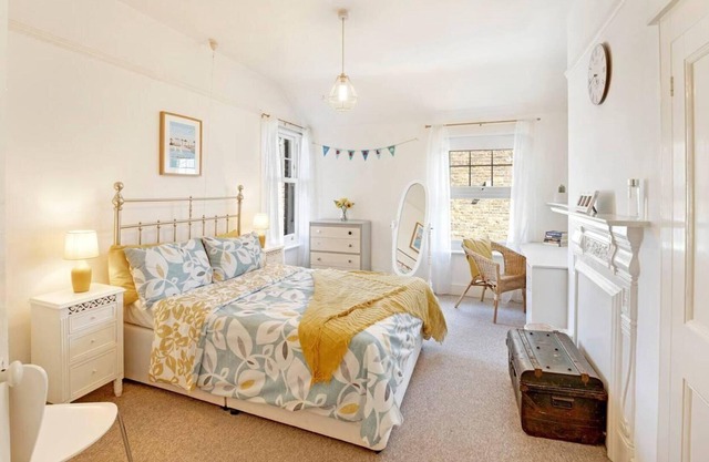 Spacious Family Home in Deal