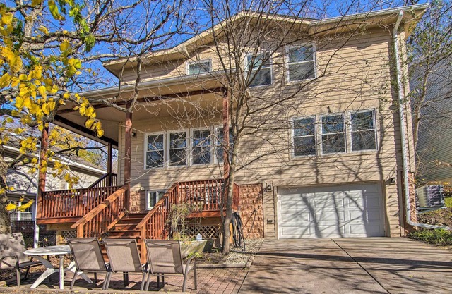 Spacious Fox Lake Home w/ Deck + Gas Grill!