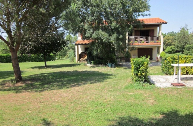 Spacious furnished villa with Tennis and private pool