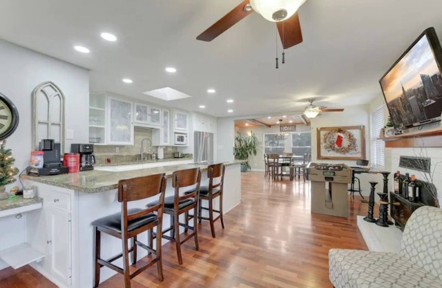 Spacious Gated Modern Cabin - Lots of Amenities
