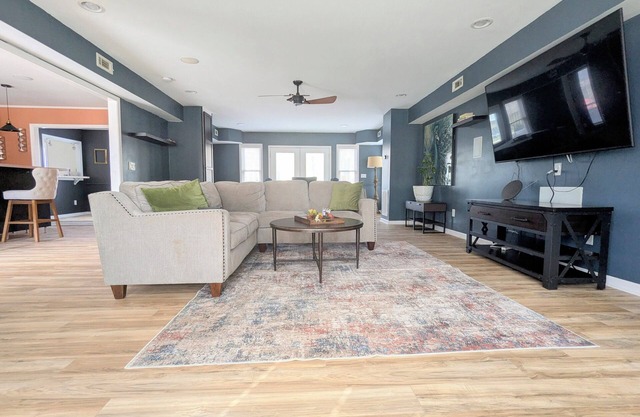 Spacious Gem: Stay at CoupeDe Huntersville Your 4bd 2.5baHome Away From Home