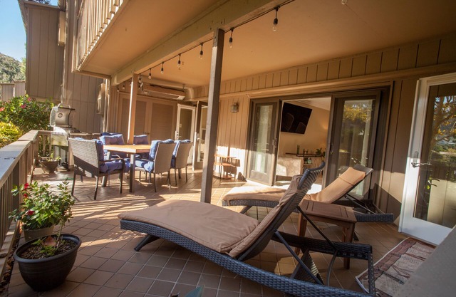 Spacious Golf Course Condo