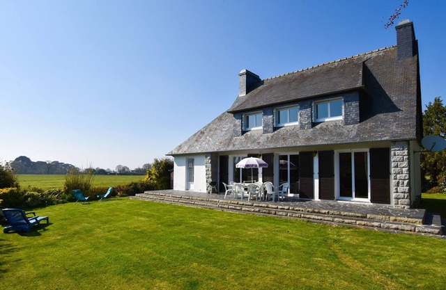 Spacious holiday home with private garden