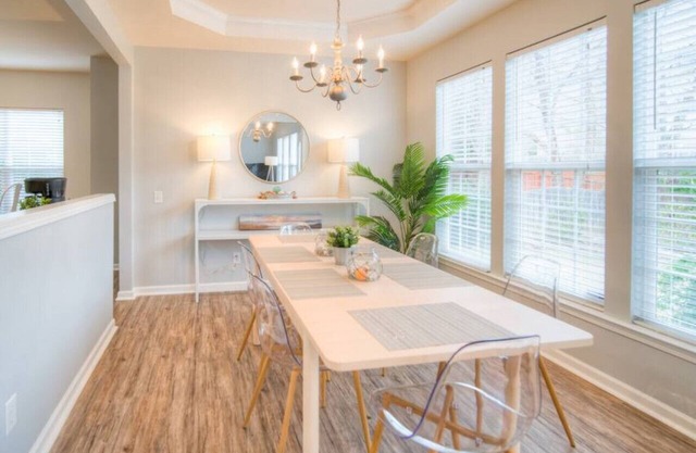 Spacious home in UNC area with dedicated office near Starbucks
