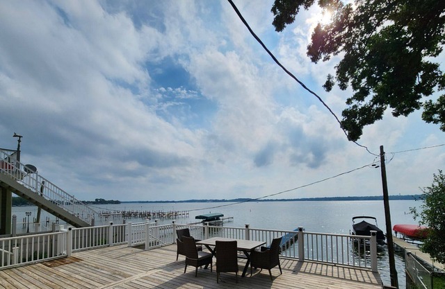 Spacious house — waterfront property located in Fox Lake, Illinois