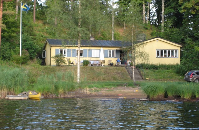 Spacious house with beautiful views of Lake Möckeln and individual location. Beachfront property.
