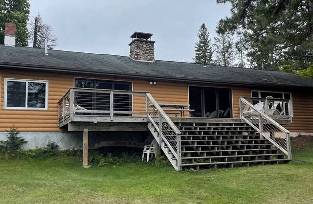 Spacious lake-home overlooking remote Lake Bastine-fishing or family getaway!