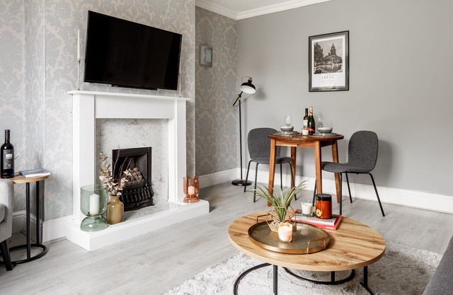 Spacious Luxury 2 Bed with Parking and Garden