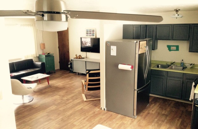 Spacious, Modern, 2BD Apartment #1, near Missoula & Bitterroot