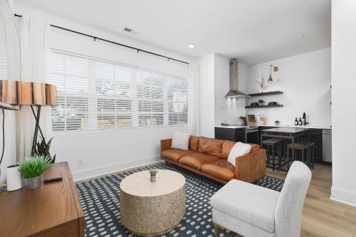 Spacious Modern 4 Bed 2 Bedroom near Downtown