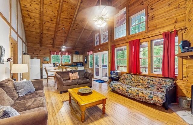 Spacious Mountain Cabin with Deck, Hot Tub & WiFi - Dogs OK
