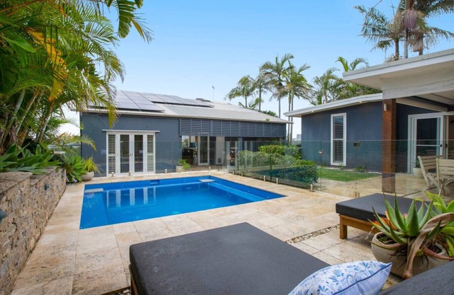 Spacious Oceanview Escape with Pool & Cabana