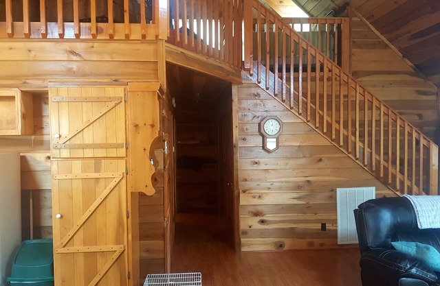 Spacious private Cabin. Ideal for fishing tournaments and family weekends.