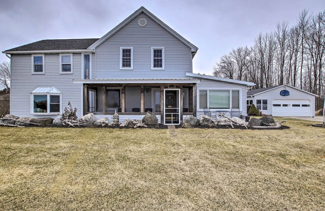 Spacious Sheboygan Home w/Grill & Fire Pit!