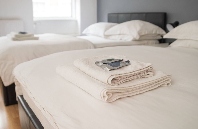 Spacious Studio Apartment Soho Square