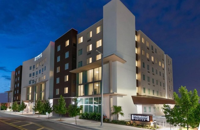 Spacious Suites Perfect for Quick Miami Trips | Free Shuttle to Airport, Pool!