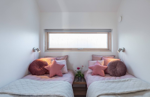 Sparkling newly built house close to city & nature