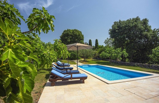 Special villa with private pool and large garden