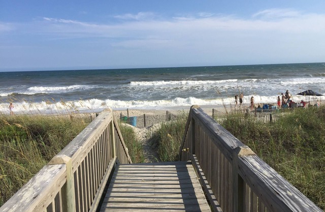 Spectacular Direct Oceanfront 2BR Condo in Emerald Isle NC Ocean Reef 7B1
