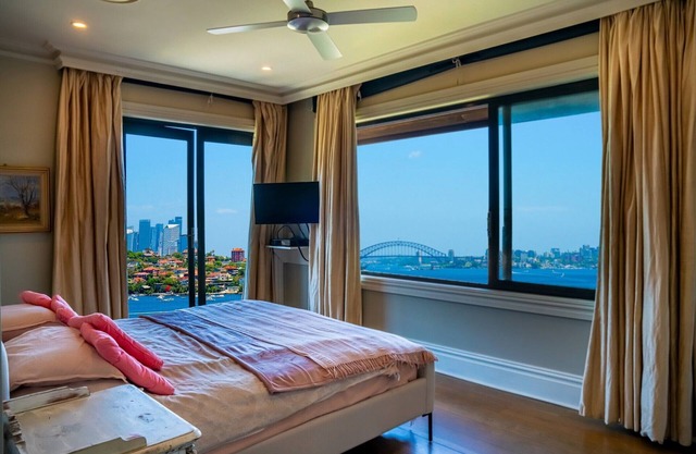 Spectacular Harbour Views