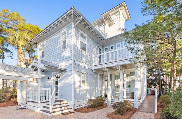 Spectacular retreat with furnished balconies & community pool