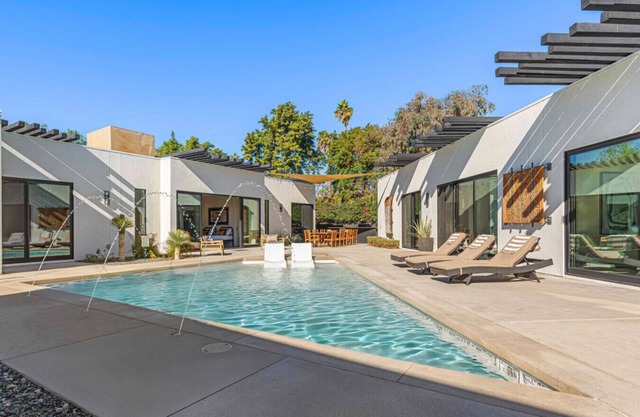 Spectacular Resort-Style Oasis