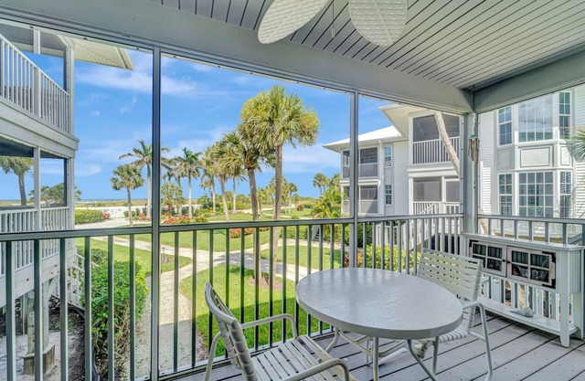 Spectacular Sunset Views from this Comfortable Island Villa on Resort, A3314B