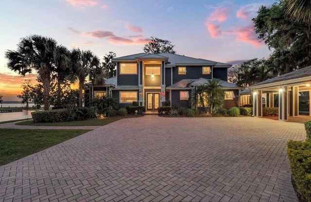 Spectacular Waterfront Home in Winter Haven