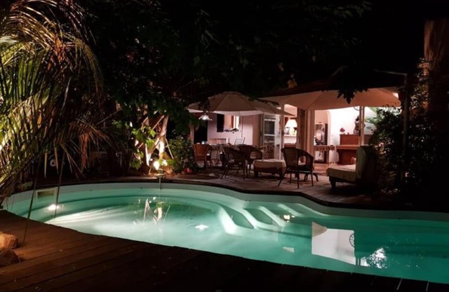 Splendide Piscine chauffée villa avec piscine 5 mn à pied de la mer