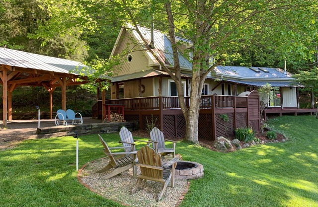 "Spoon Rest" - 30 Acres Nestled in the Nantahala National Forest