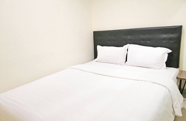 SPOT ON 92037 Jokotole 2 Homestay