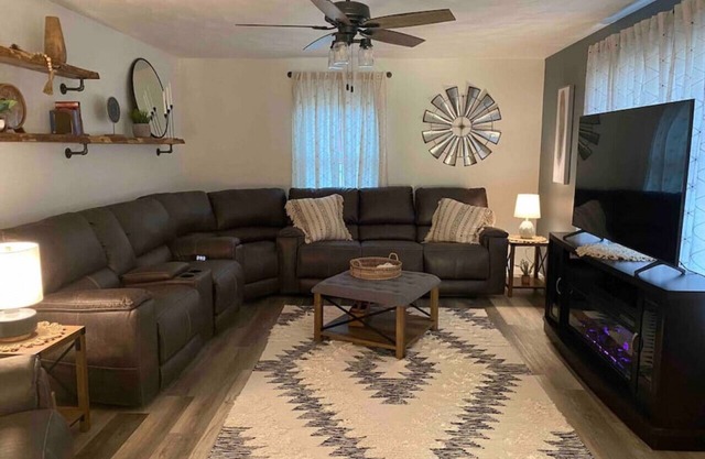 Springfield House · Stunning 3 Bedroom Home (Ohiopyle/Seven Springs)