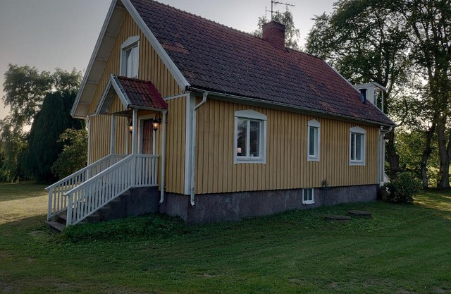 Stålemara Gård Lilla gula huset på landet