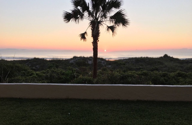 St Augustine Crescent Beach Beachfront Ocean View Patio and Heated Pool