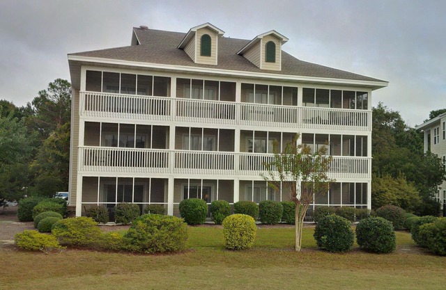 St. James Plantation Club Villa, Ground-Floor with Golf-Course View
