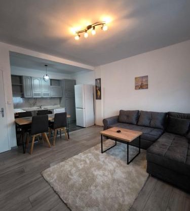 Stan na dan - apartman Lara