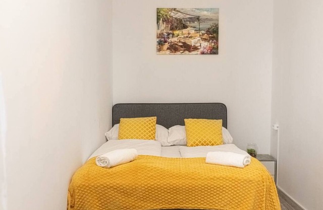 Standard 3BR/3BA Apt. near Hauptbahnhof