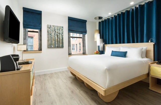 Standard King Room at Arthouse Hotel New York City, Broadway, City Center