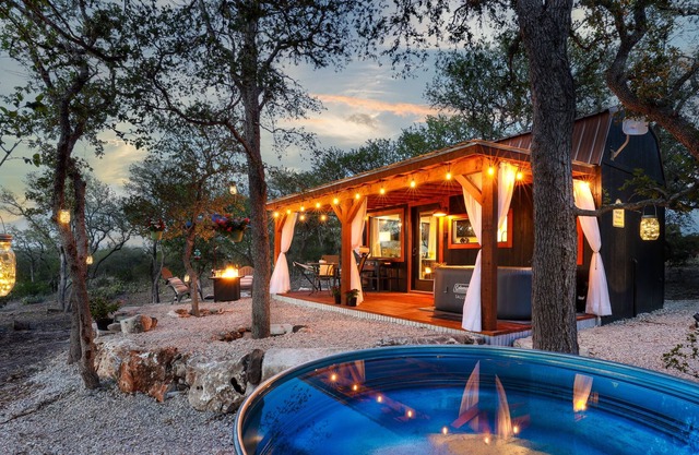 Starlight Escape | Romantic Tiny Home Retreat